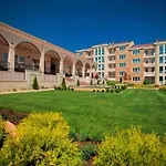 In Complex Atia Lejlighed *