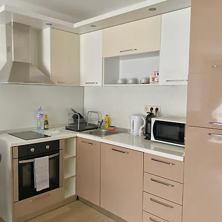 In Complex Atia شقة تشيرنوموريتس