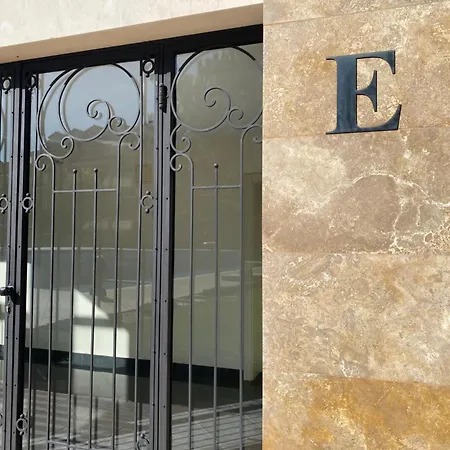 شقة In Complex Atia