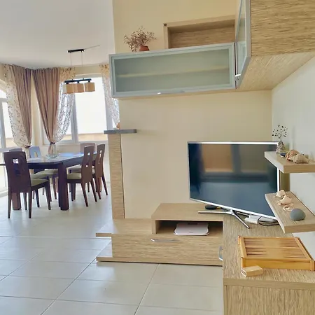 In Complex Atia شقة *