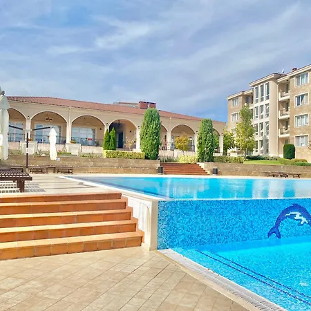 شقة In Complex Atia *