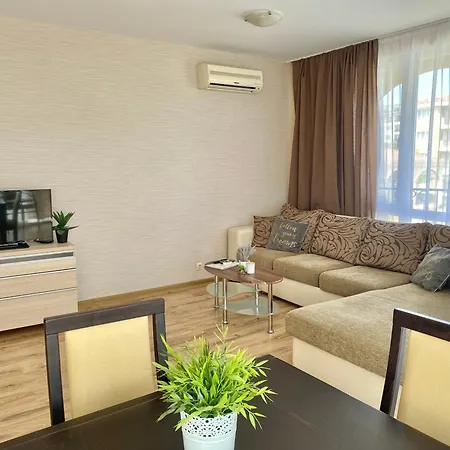 In Complex Atia تشيرنوموريتس