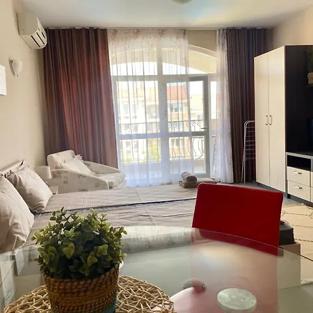 In Complex Atia شقة