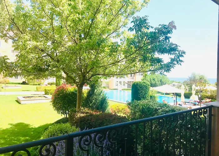 In Complex Atia 체르노모레츠