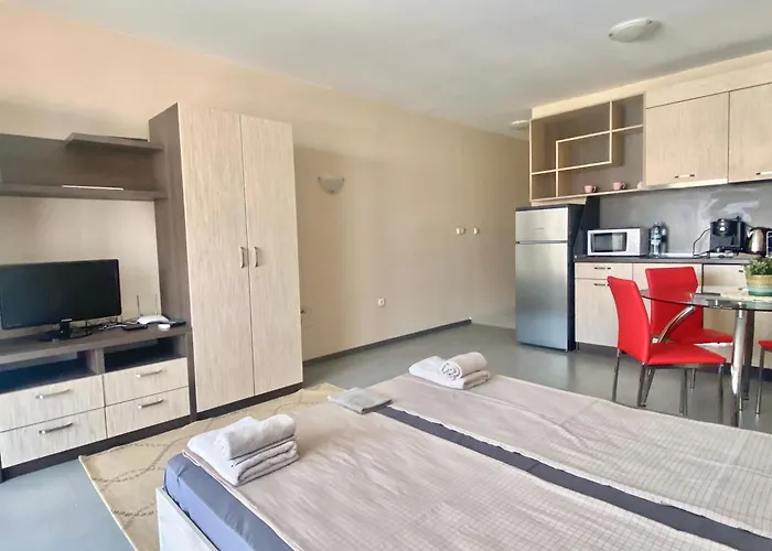 In Complex Atia 아파트