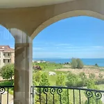 Apartament In Complex Atia *
