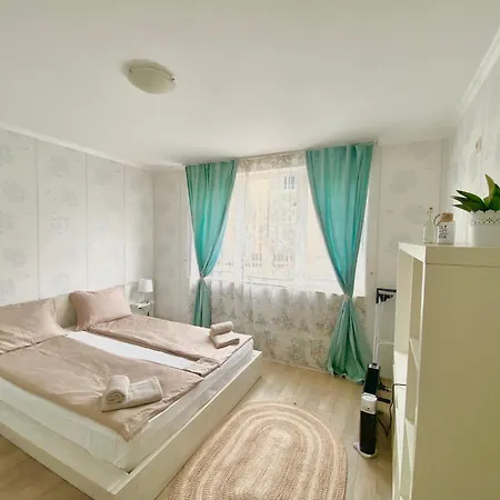 In Complex Atia Апартамент *