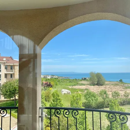 Апартамент In Complex Atia *