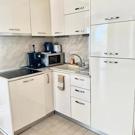 Апартамент In Complex Atia *