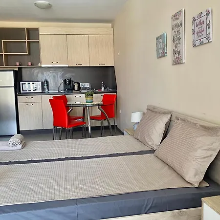 In Complex Atia Апартамент *