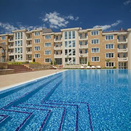 In Complex Atia Апартамент *