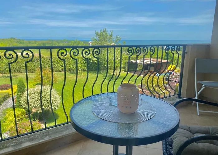 Appartement In Complex Atia *