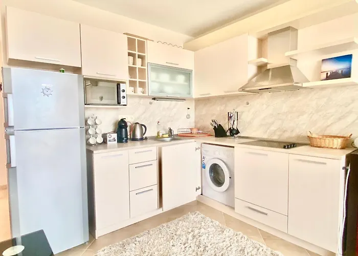 Appartement In Complex Atia