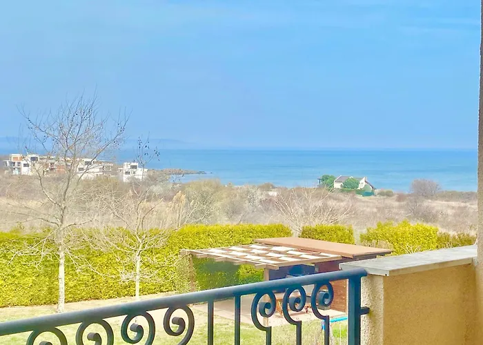 In Complex Atia * Tchernomorets