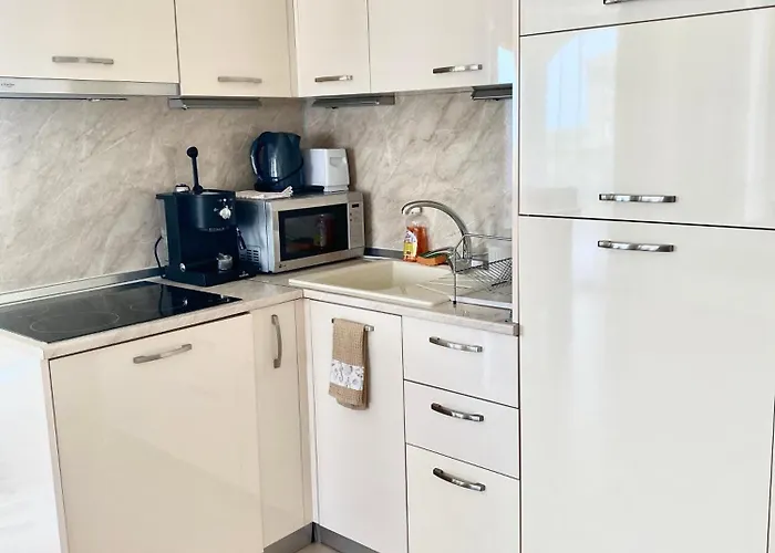 Appartement In Complex Atia *