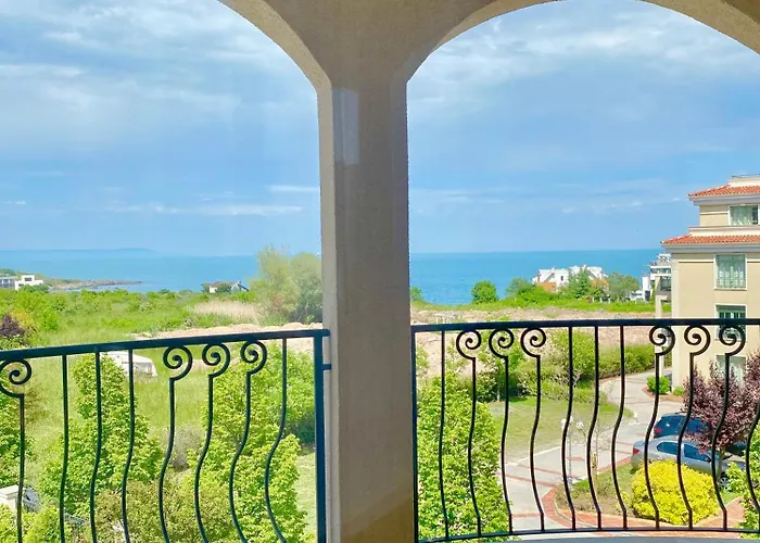 Appartement In Complex Atia *