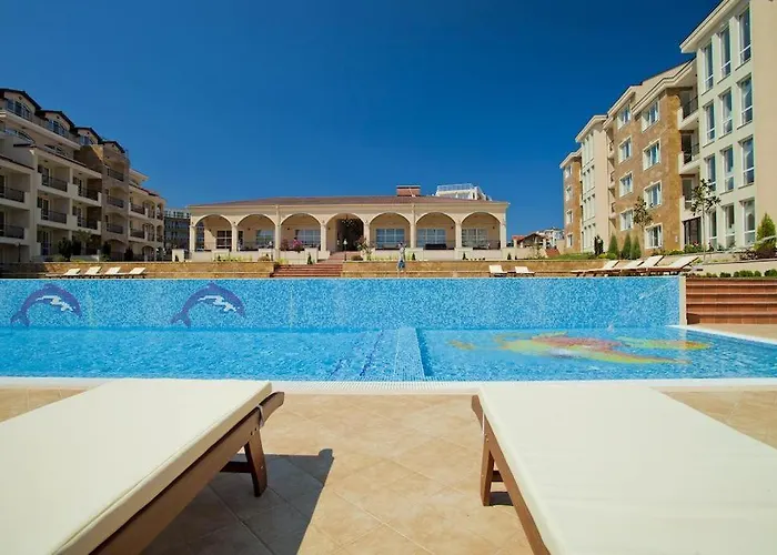 Appartement In Complex Atia *